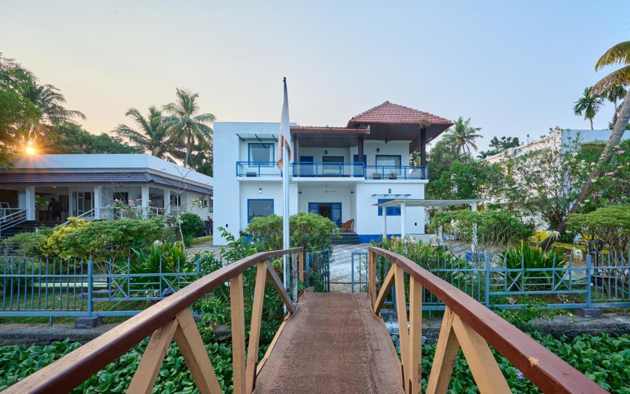 Seclude By The Lake, Alleppey Hotel Alappuzha Buitenkant foto